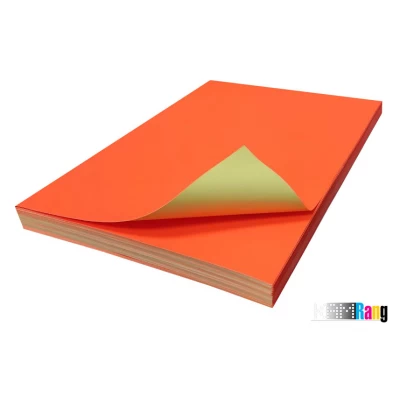 کاغذ مات قرمز سایز A4 وزن 150 گرم 100 برگ پشت چسب دار