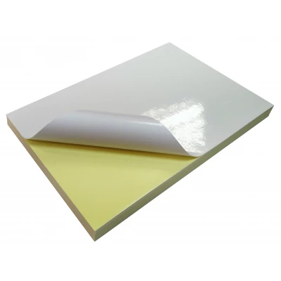 کاغذ گلاسه بایتک سایز A4 وزن 135 گرم 50 برگ پشت چسب دار